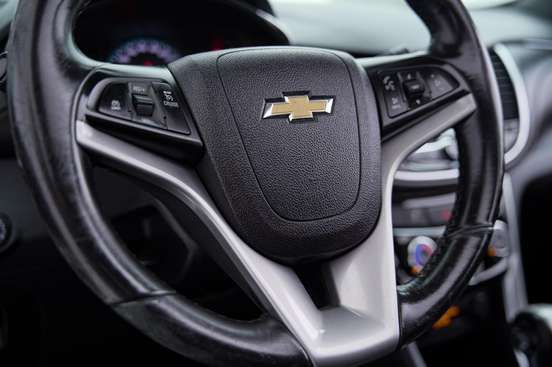 CHEVROLET-TRACKER-2017