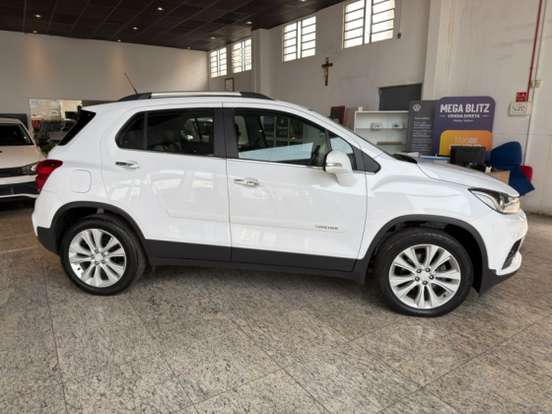 CHEVROLET-TRACKER-2018