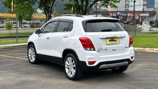 CHEVROLET-TRACKER-2018
