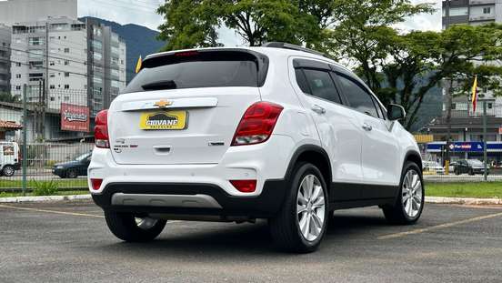CHEVROLET-TRACKER-2018
