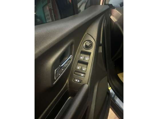 CHEVROLET-TRACKER-2018