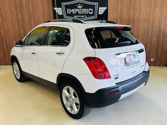 CHEVROLET-TRACKER-2015