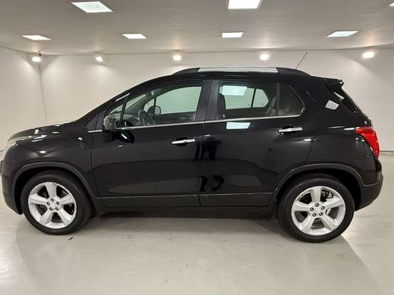 CHEVROLET-TRACKER-2014