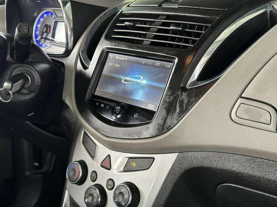 CHEVROLET-TRACKER-2013