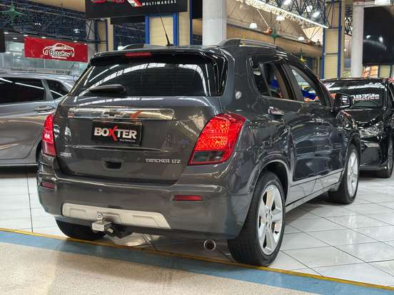 CHEVROLET-TRACKER-2015