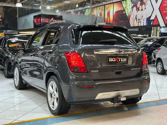 CHEVROLET-TRACKER-2015