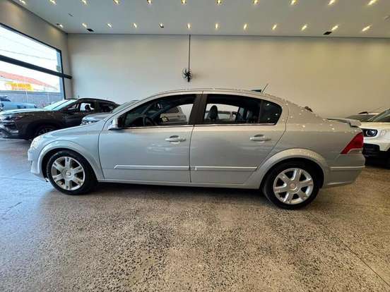 CHEVROLET-VECTRA-2011