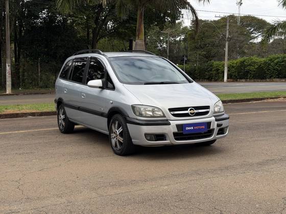 CHEVROLET ZAFIRA 2.0 MPFI ELEGANCE 8V FLEX 4P MANUAL
