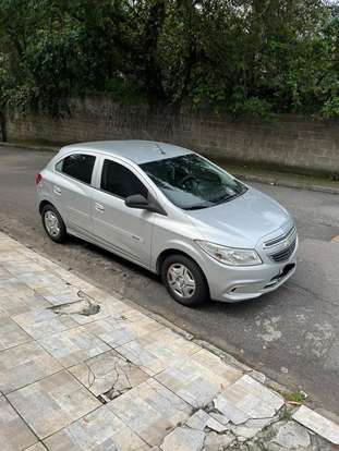 CHEVROLET-ONIX-2015