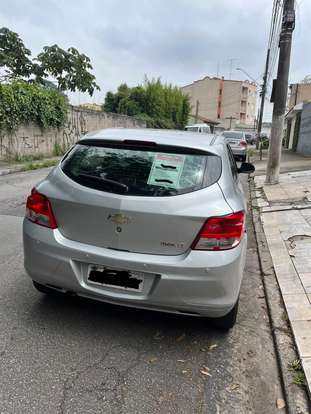 CHEVROLET-ONIX-2015