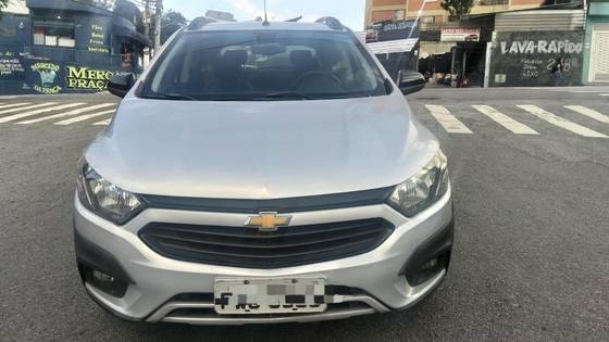 CHEVROLET ONIX 1.4 MPFI ACTIV 8V FLEX 4P AUTOMÁTICO