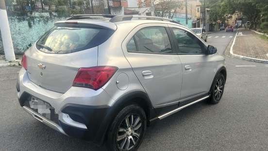 CHEVROLET-ONIX-2017