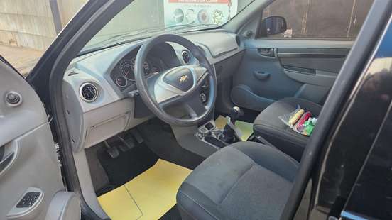 CHEVROLET-PRISMA-2011