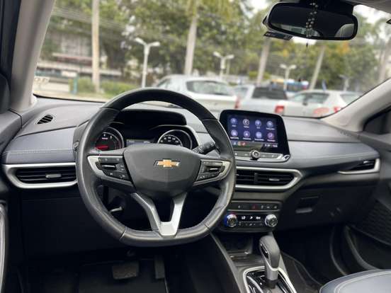 CHEVROLET-TRACKER-2022