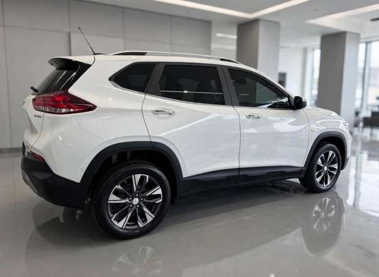 CHEVROLET-TRACKER-2023