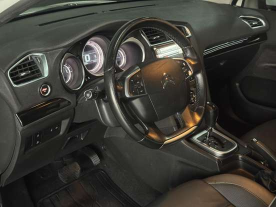 CITROËN-C4 LOUNGE-1.6 THP FLEX EXCLUSIVE BVA CITROËN-C4 LOUNGE-2017