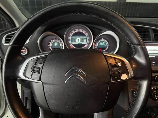 CITROËN-C4 LOUNGE-1.6 THP FLEX EXCLUSIVE BVA CITROËN-C4 LOUNGE-2017
