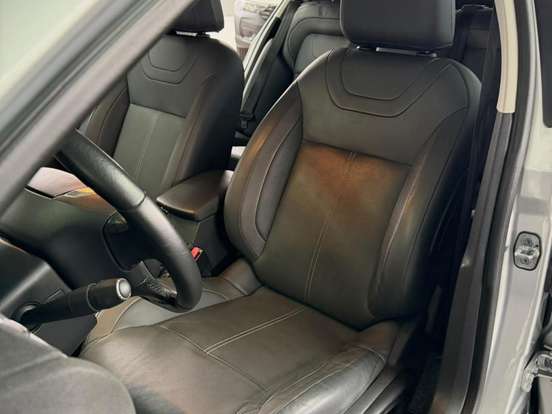 CITROËN-C4 LOUNGE-1.6 THP FLEX FEEL BVA CITROËN-C4 LOUNGE-2018