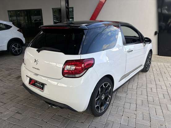 CITROËN-DS3-2012