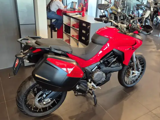 DUCATI-MULTISTRADA V2 S DUCATI-MULTISTRADA V2 S-2023
