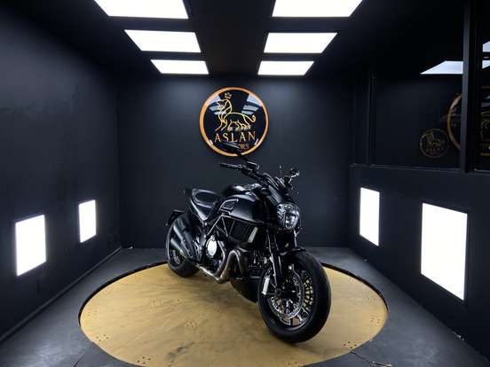 DUCATI-DIAVEL ABS DUCATI-DIAVEL ABS-2015