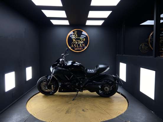 DUCATI-DIAVEL ABS DUCATI-DIAVEL ABS-2015