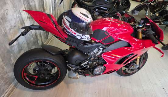 DUCATI-PANIGALE V4 S-2023