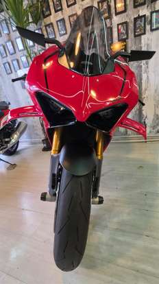DUCATI-PANIGALE V4 S-2023