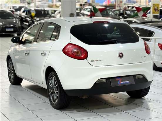 FIAT-BRAVO-1.8 ESSENCE 16V FLEX 4P AUTOMATIZADO FIAT-BRAVO-2013