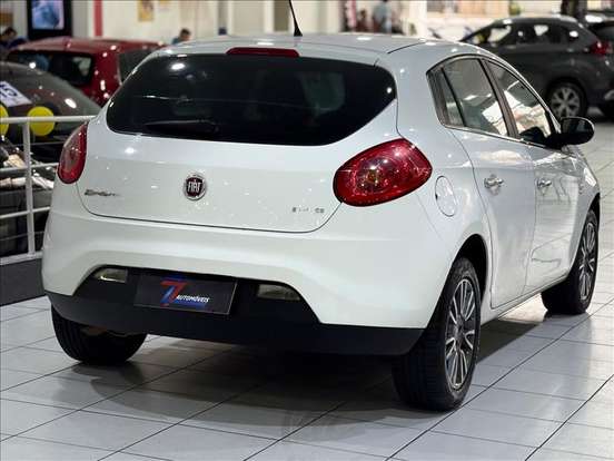 FIAT-BRAVO-1.8 ESSENCE 16V FLEX 4P AUTOMATIZADO FIAT-BRAVO-2013