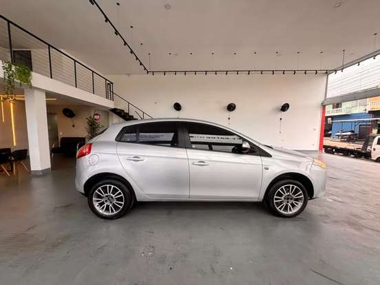 FIAT-BRAVO-1.8 ESSENCE 16V FLEX 4P MANUAL FIAT-BRAVO-2012