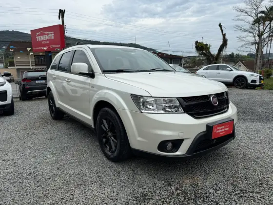 FIAT FREEMONT 2.4 PRECISION 16V GASOLINA 4P AUTOMÁTICO