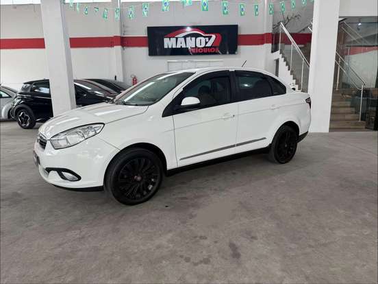 FIAT-GRAND SIENA-1.6 MPI ESSENCE 16V FLEX 4P MANUAL FIAT-GRAND SIENA-2016