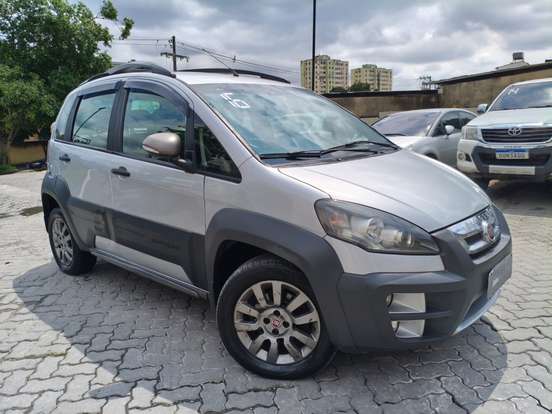FIAT-IDEA-1.8 MPI ADVENTURE 16V FLEX 4P AUTOMATIZADO FIAT-IDEA-2015
