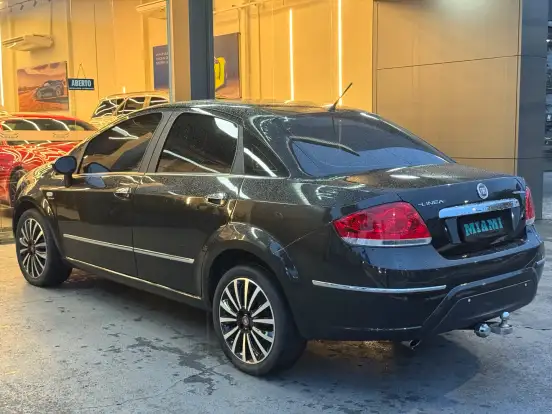FIAT-LINEA-1.8 ABSOLUTE 16V FLEX 4P AUTOMATIZADO FIAT-LINEA-2014