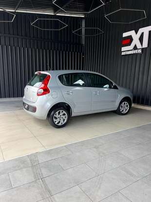 FIAT-PALIO-2016