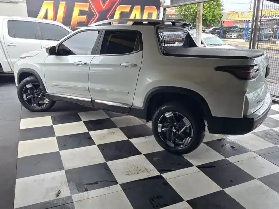 FIAT-TORO-1.3 TURBO 270 HYBRID VOLCANO AT6 FIAT-TORO-2026