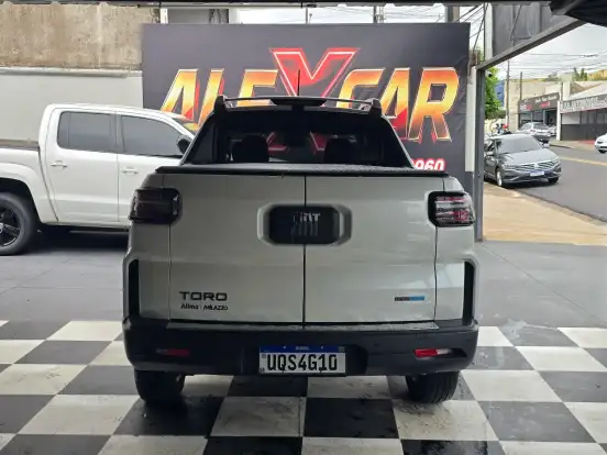 FIAT-TORO-1.3 TURBO 270 HYBRID VOLCANO AT6 FIAT-TORO-2026