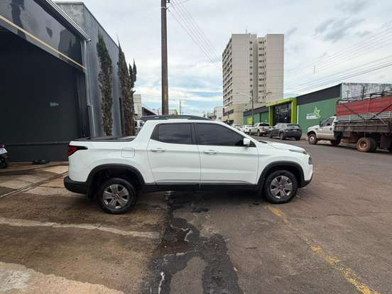 FIAT-TORO-1.8 16V EVO FLEX FREEDOM AT6 FIAT-TORO-2018