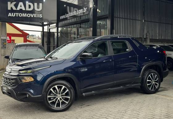FIAT TORO 2.0 16V TURBO DIESEL ULTRA 4WD AT9