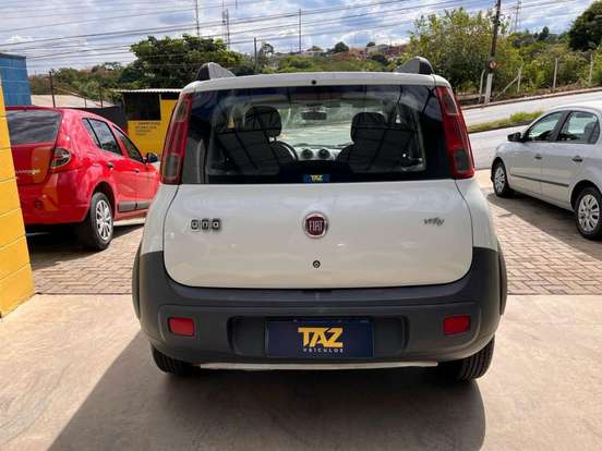 FIAT-UNO-1.0 EVO WAY 8V FLEX 4P MANUAL FIAT-UNO-2014