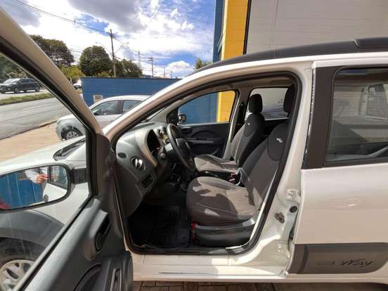 FIAT-UNO-1.0 EVO WAY 8V FLEX 4P MANUAL FIAT-UNO-2014