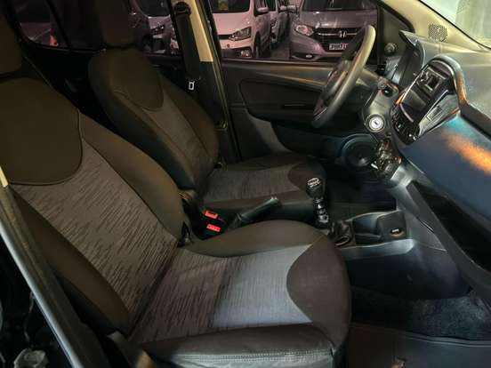 FIAT-UNO-2016