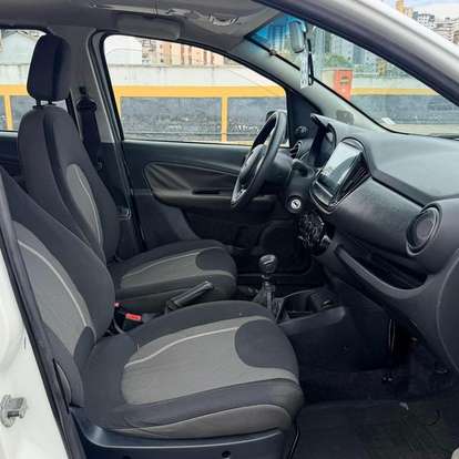 FIAT-UNO-2015