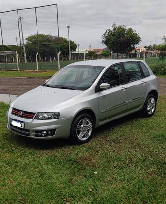 FIAT STILO 1.8 MPI SPORTING 8V FLEX 4P MANUAL