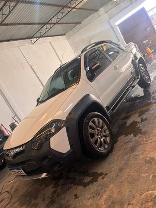 FIAT STRADA 1.8 MPI ADVENTURE CD 16V FLEX 3P MANUAL