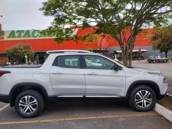 FIAT-TORO-2016