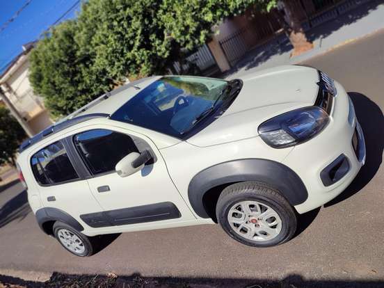 FIAT-UNO-1.0 EVO WAY 8V FLEX 4P MANUAL FIAT-UNO-2015