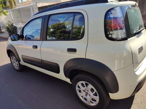 FIAT-UNO-1.0 EVO WAY 8V FLEX 4P MANUAL FIAT-UNO-2015
