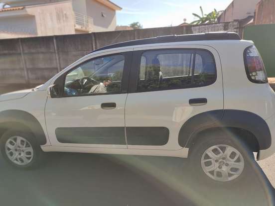 FIAT-UNO-2015